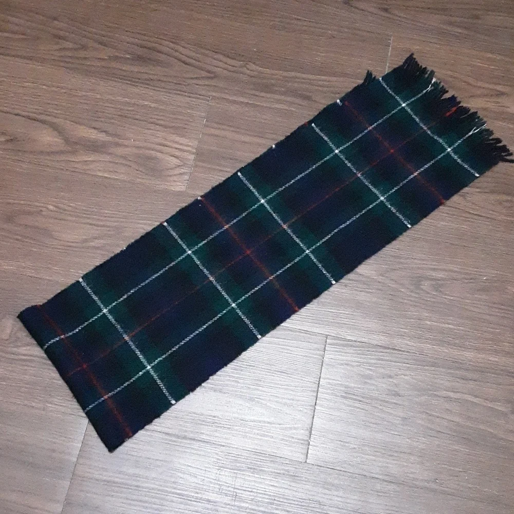Johnston of Elgin plaid wool green unisex scarf academia retro Y2K winter cozy